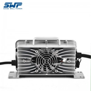 60V15A Studlift Lithium Battery Charger Ieșire curentă încărcător inteligent cu profil robust din aluminiu USD în coș de golf